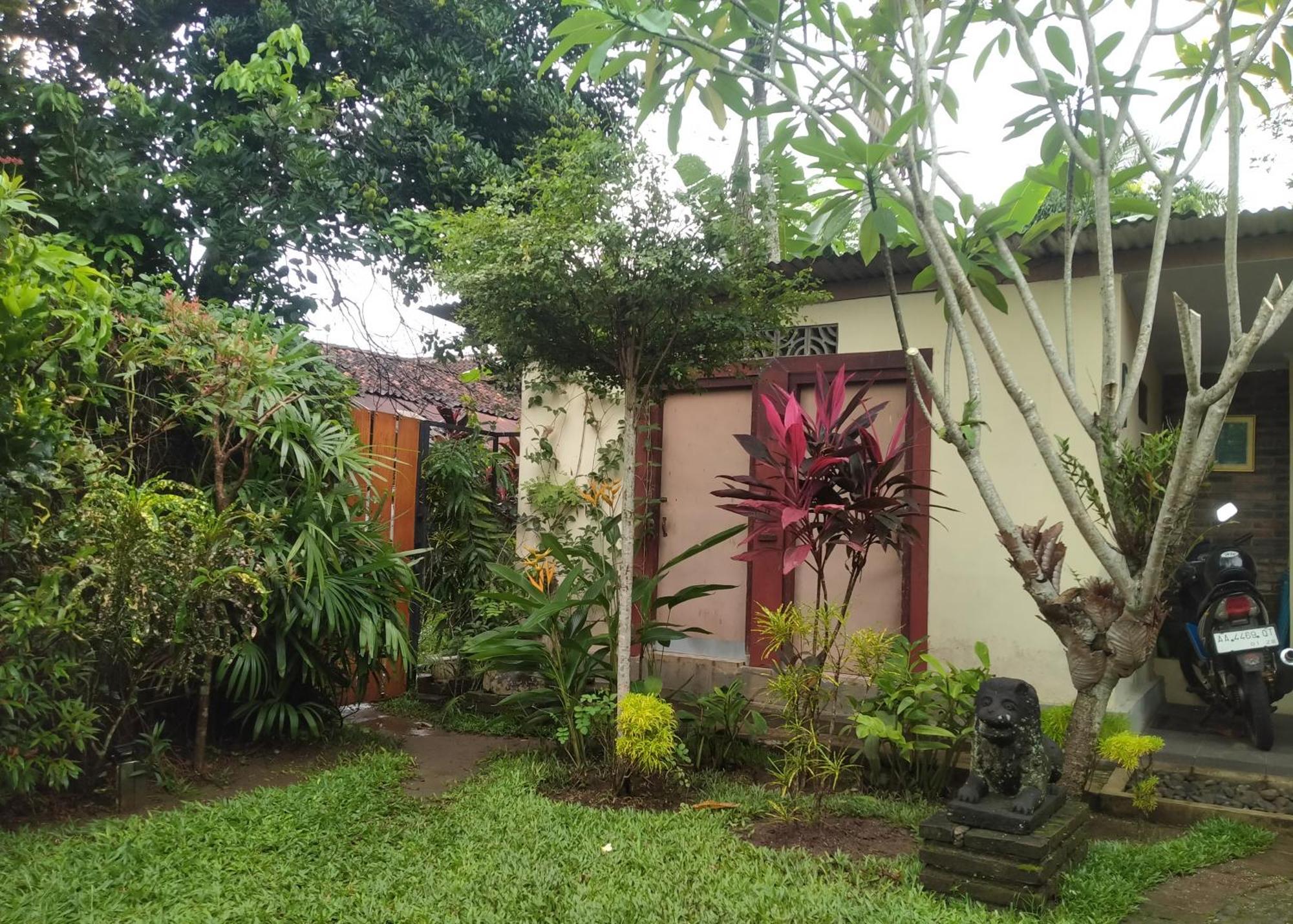 Efata Homestay Магеланг Екстериор снимка